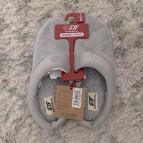 dearfoams Shoes - Dearfoams women’s gray slippers size 7-8 NWT